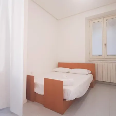 Joivy Light Isola Apartment *